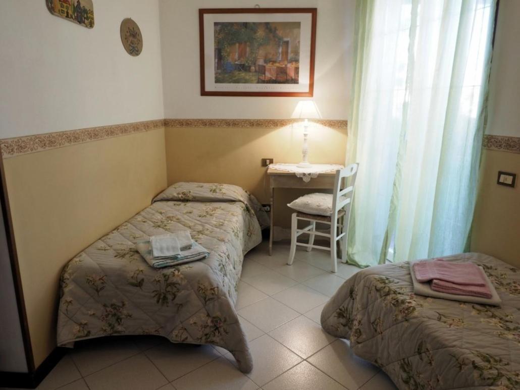 Casa Margherita Affittacamere B&B 福洛尼卡 外观 照片