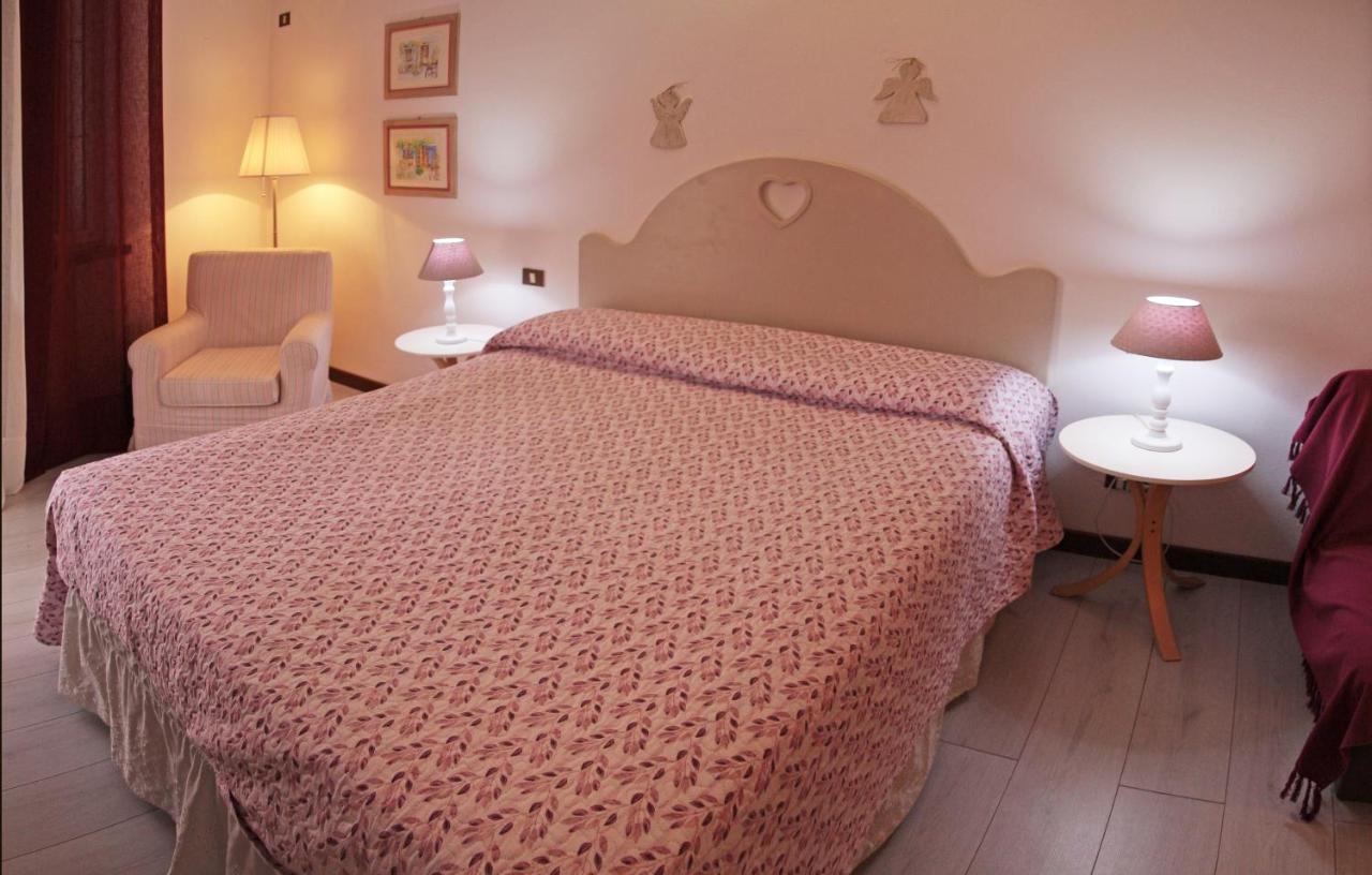 Casa Margherita Affittacamere B&B 福洛尼卡 外观 照片