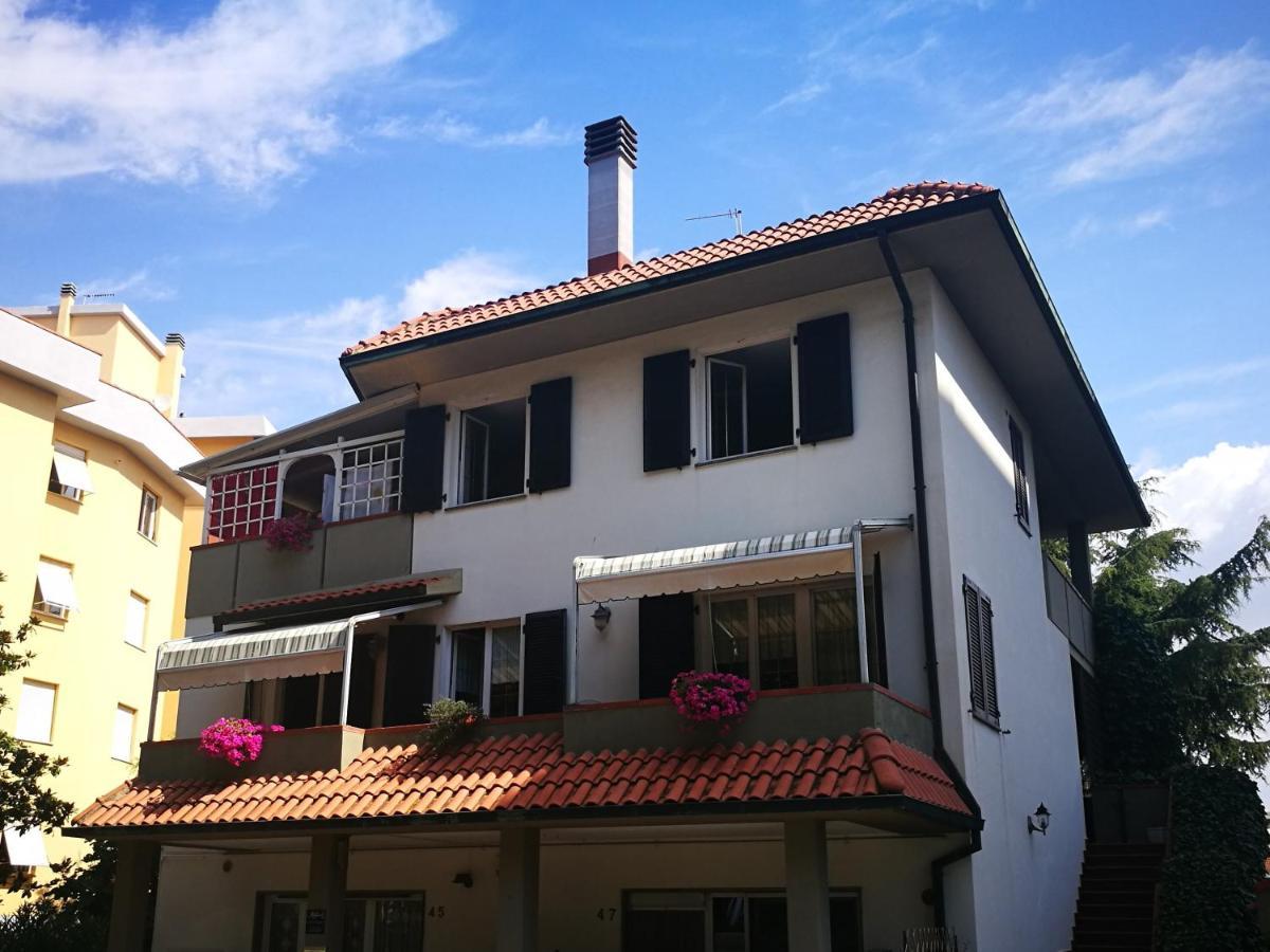 Casa Margherita Affittacamere B&B 福洛尼卡 外观 照片