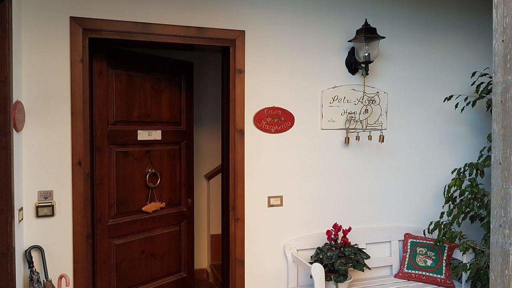Casa Margherita Affittacamere B&B 福洛尼卡 外观 照片
